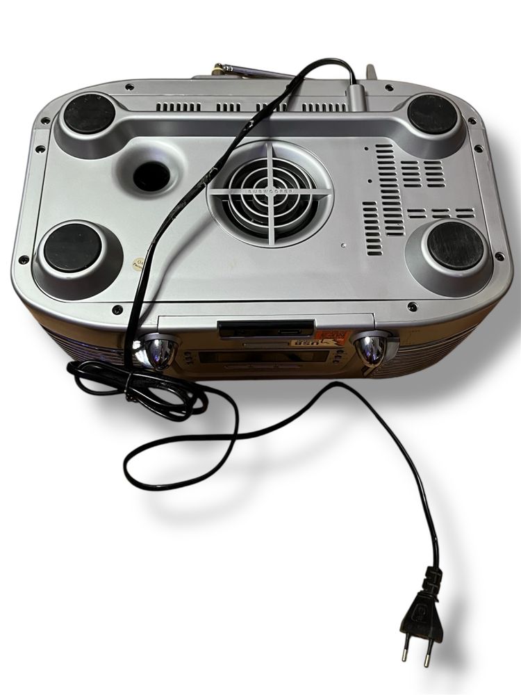 MP3/CD-програвач Teac SL-D900 з підтримкою флеш-накопичувачів Радіо