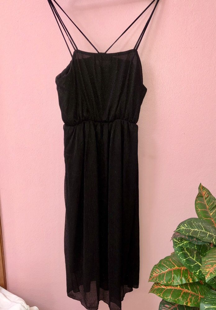 Vestido Preto cruzado atrás -com Brilhos S/M - novo (Portes Gratuitos)