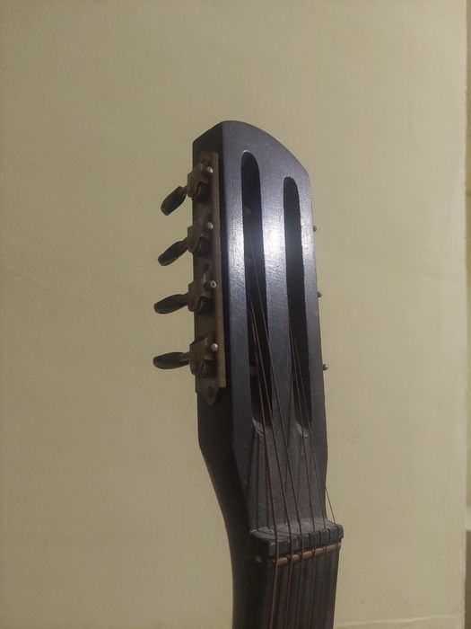 Продам гітару в доброму стані