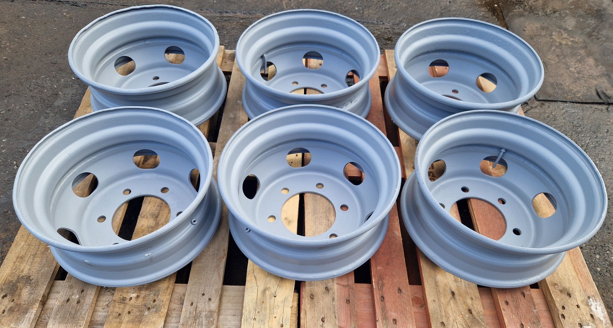 Felgi stalowe 17,5 x 6.00 - 6 mm felga 4 sztuki Mitsubishi Canter