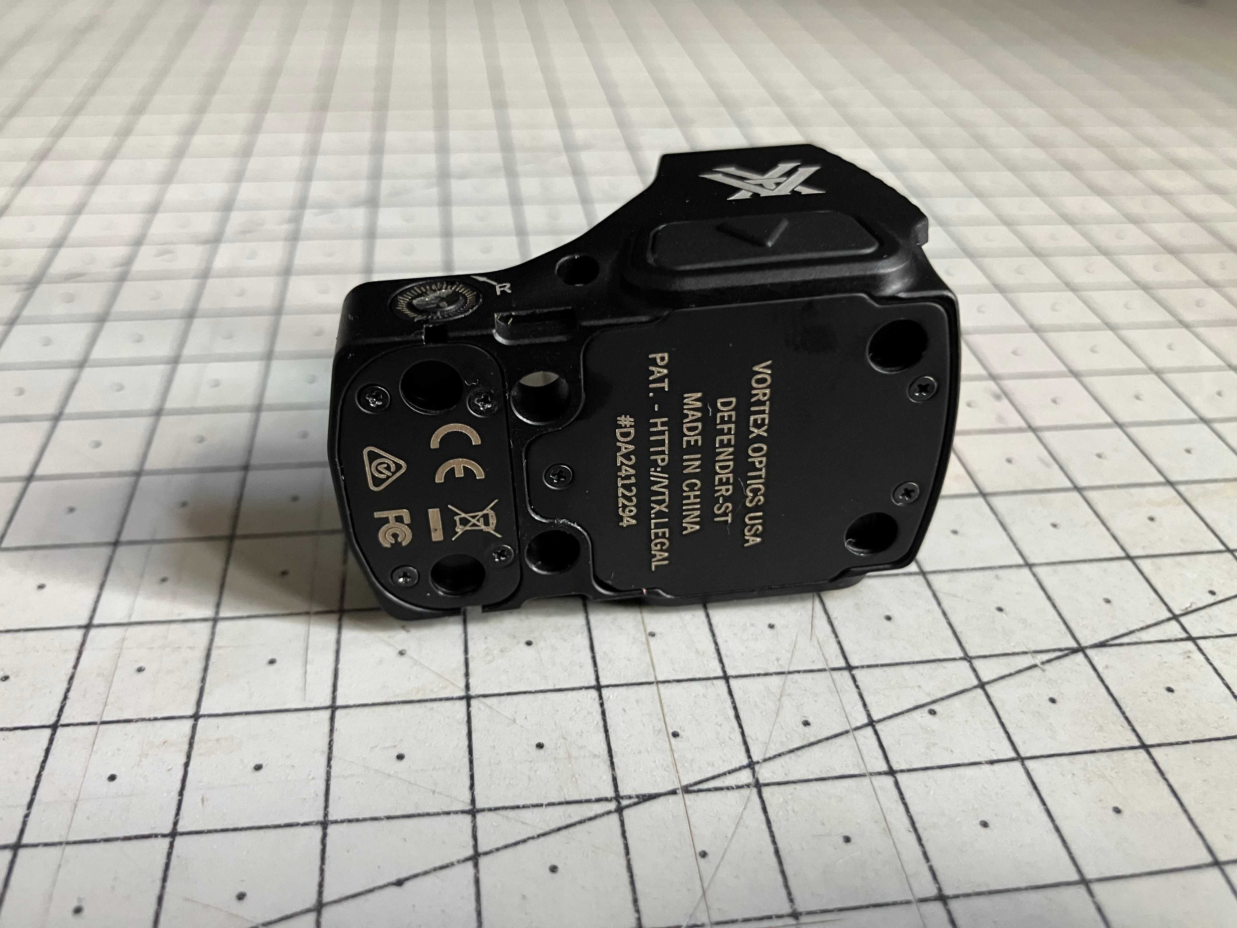 Kolimator Vortex Defender-ST (Czerwony, 6-MOA)