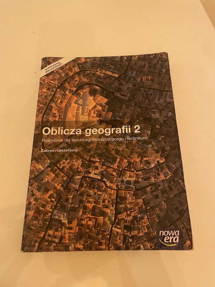 Książka do 2 klasy Geografia rozszerzona