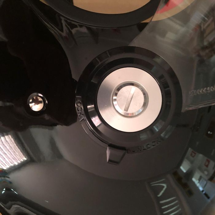 Kask na motocykl, skuter, quad włoskiej firmy Moto Guzzi