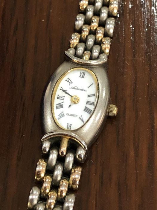 Zabytkowy zegarek damski szwajcarskiej marki Adriatica Vintage