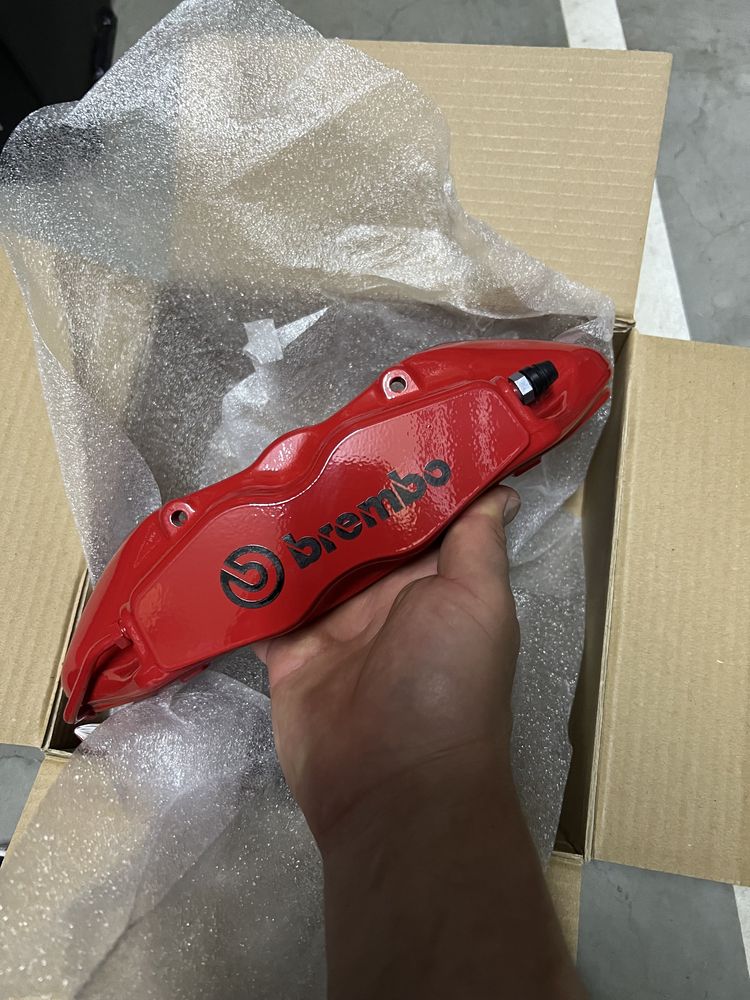 Продам суппорта Brembo новые