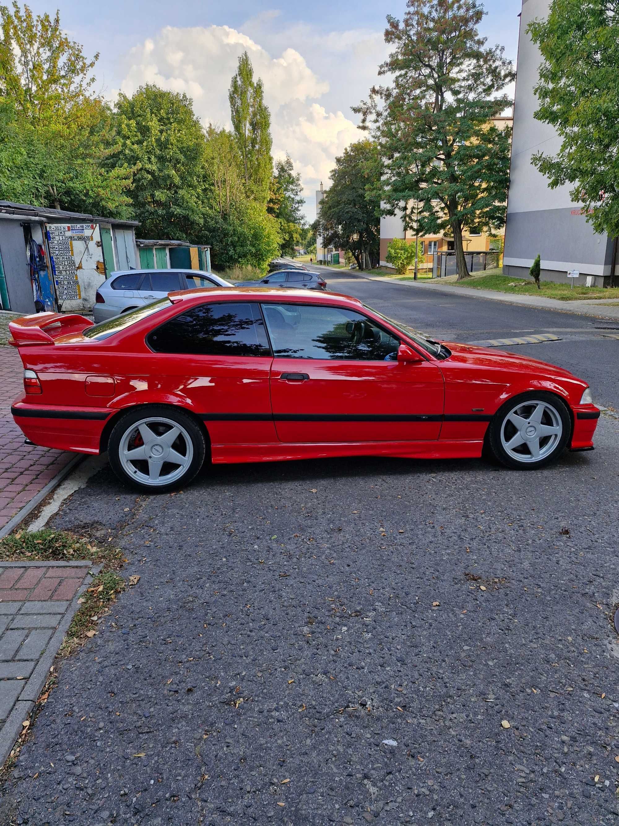 Bmw e36 coupe hellrot