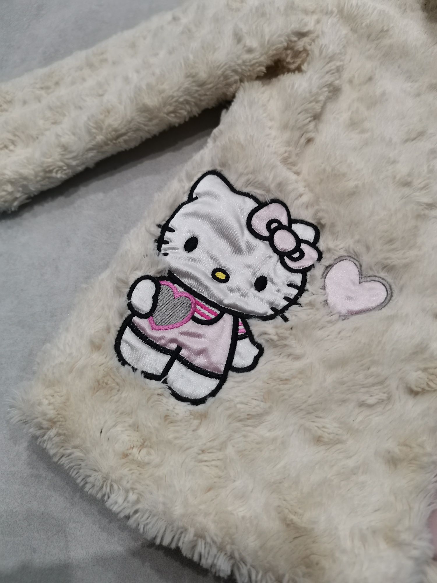 Płaszczyk futerko hello Kitty 98/104