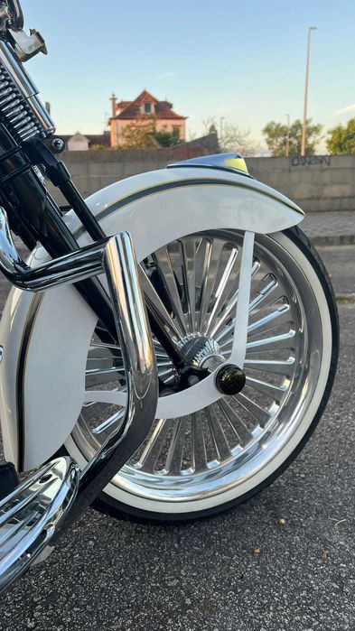 Harley Davidson Softail Springer Chican Style