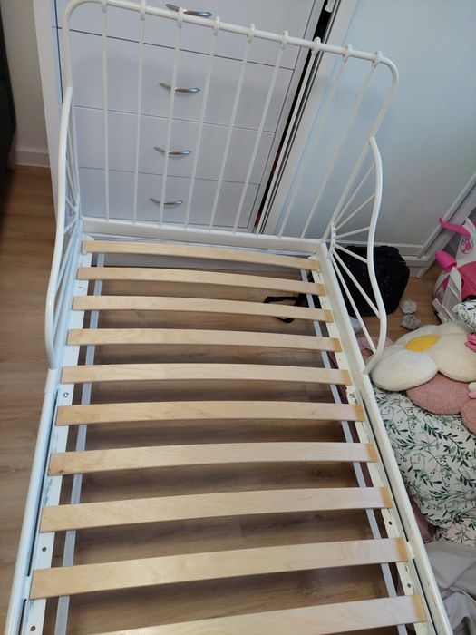 Łóżko dziecięce Ikea Minnen białe  z materacami 80x200