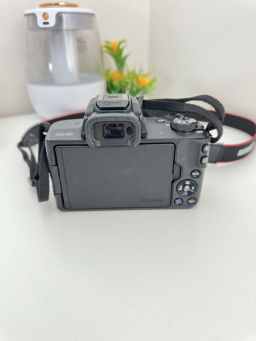 Canon Eos M50 WiFi/touch screen com lente 15-45mm