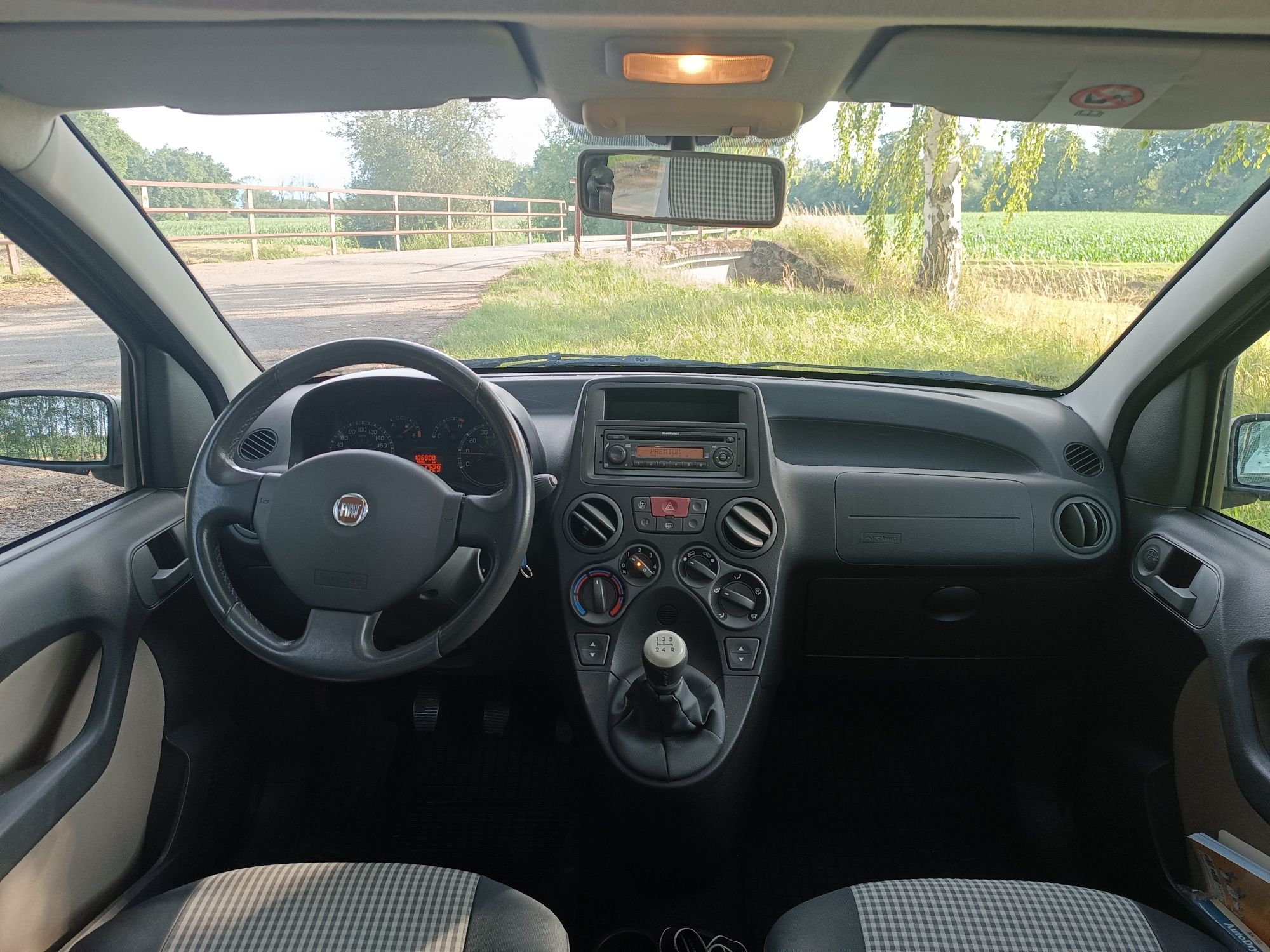 Fiat Panda 1.2 zadbany egzemplarz, bogate wyposażenie