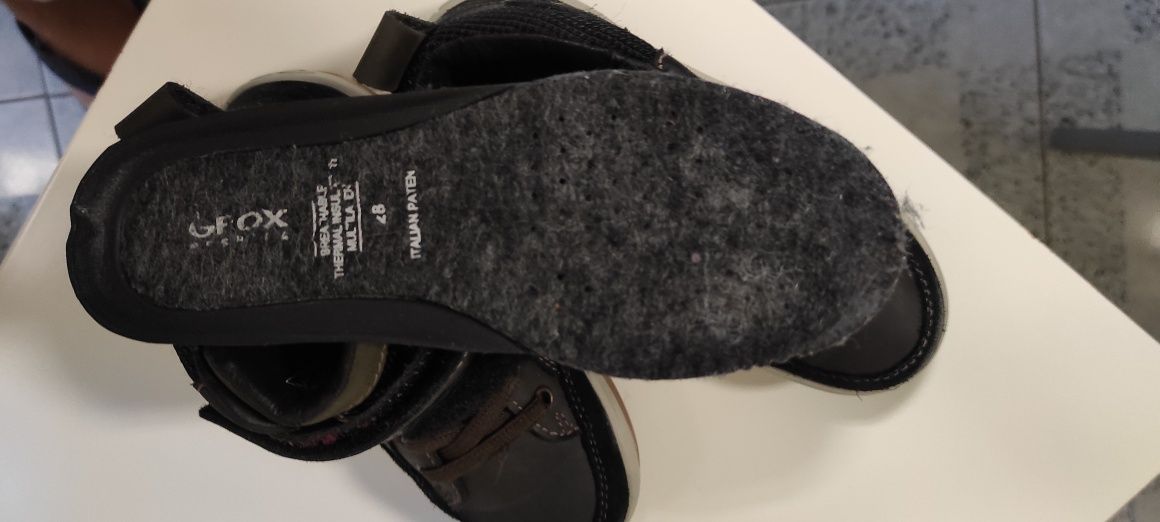 Vendo botas castanhas da Geox n°28