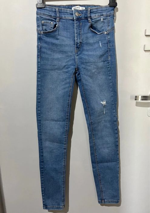 jeansy skinny z przetarciami