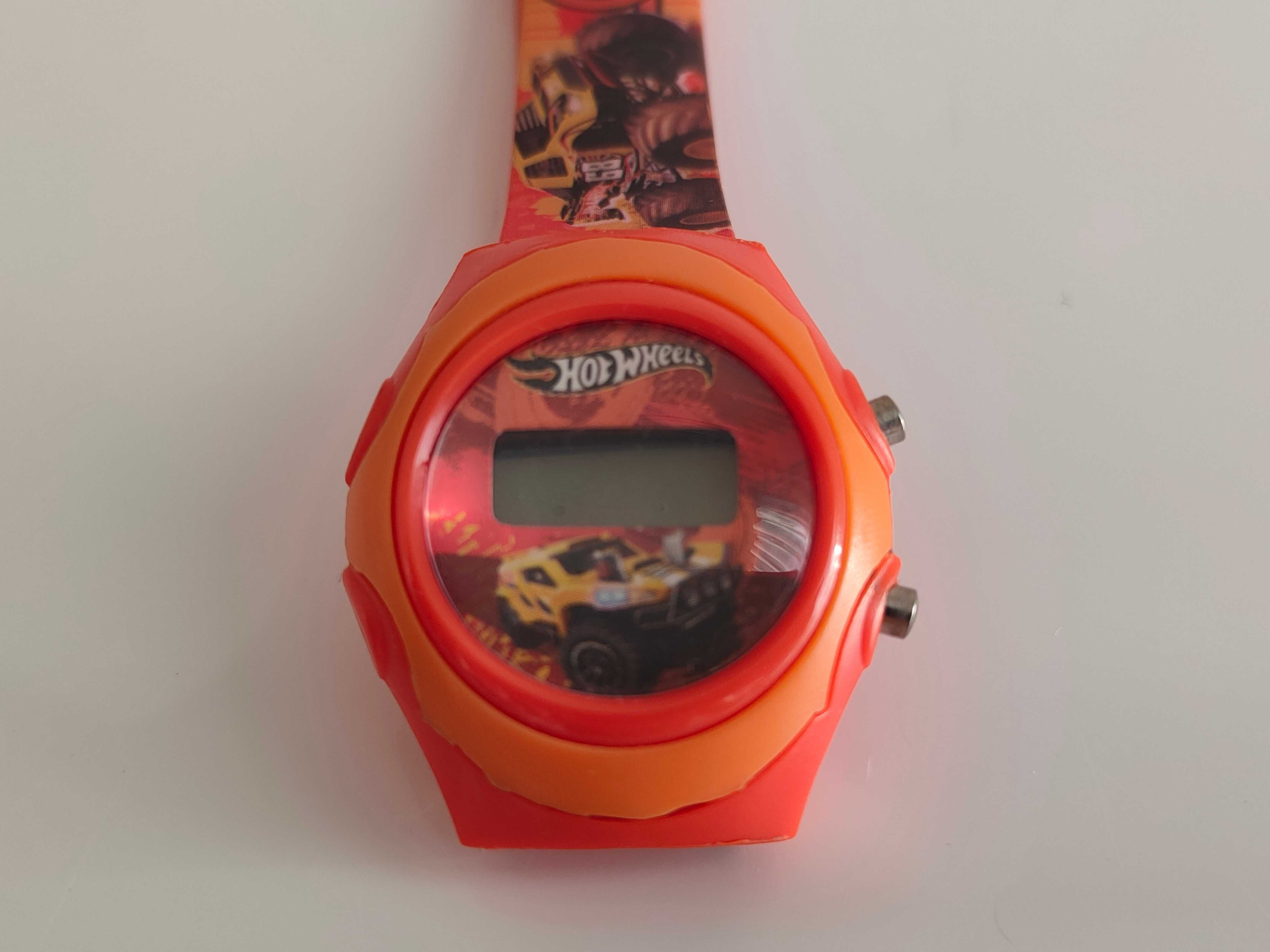 Детские часы наручные электронные Hot Wheels.