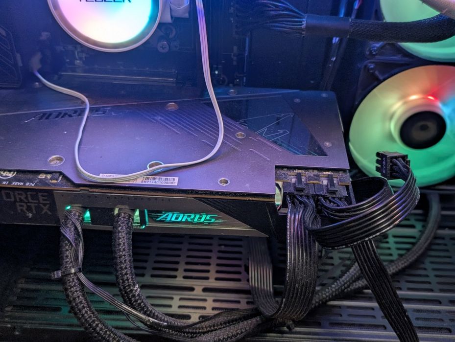 Gigabyte Rtx 3080 ti  12 gigabyte рiдке охолодження