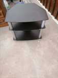 Mesa para T.V. em preto e prata.