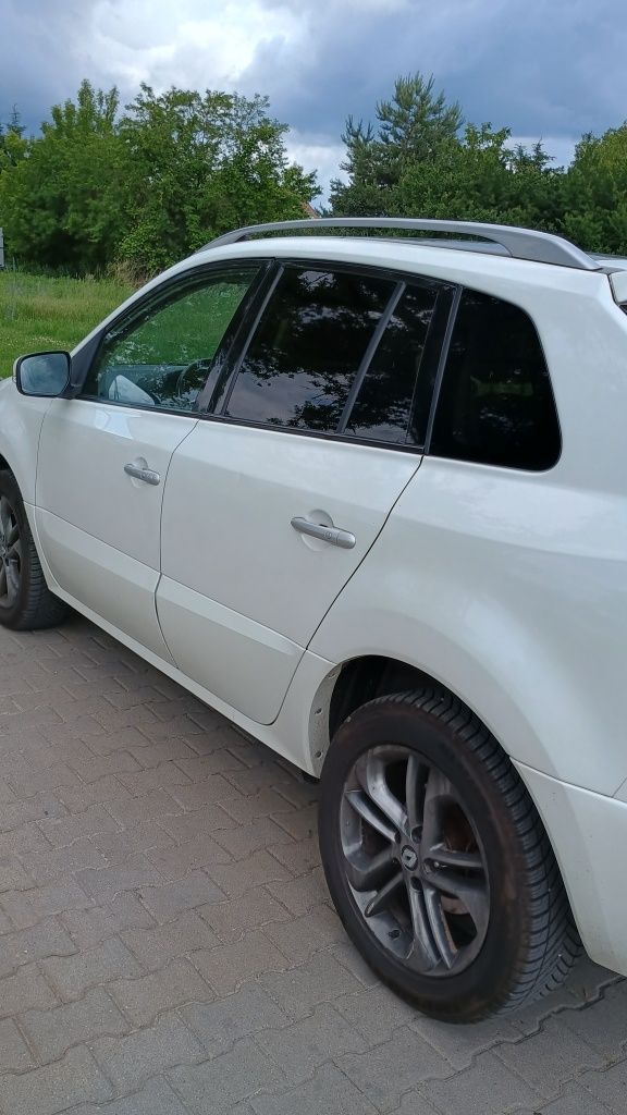 Sprzedam renault koleos biała perła2.0d 150km manual w wersji in.paris