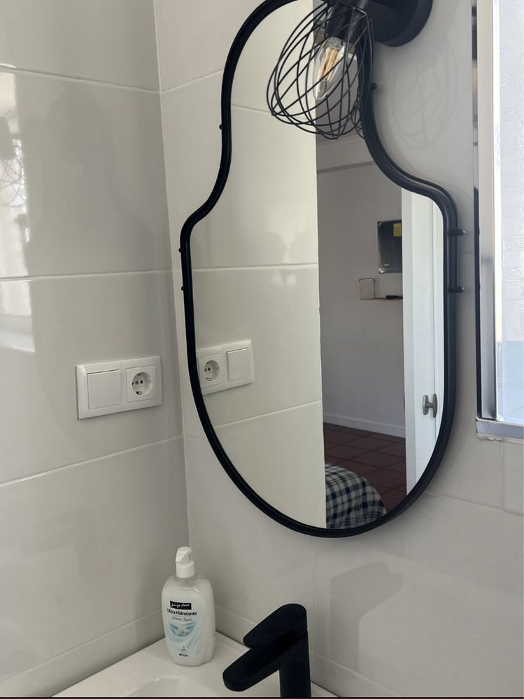 Quarto com wc privado para alugar