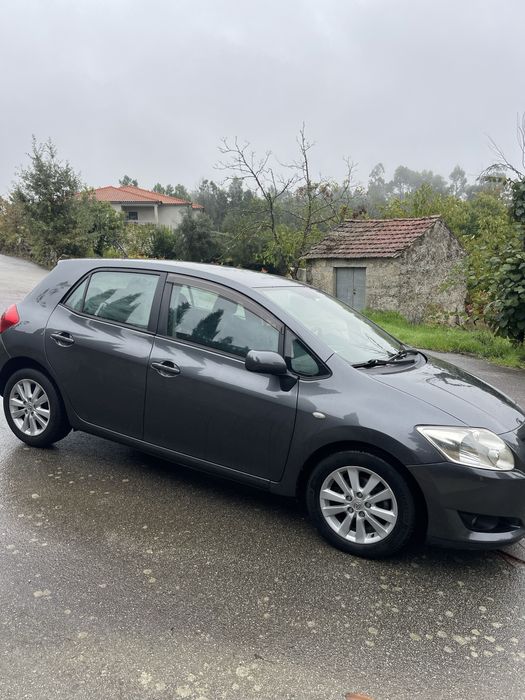 Toyota Auris 1.4 D4D Caixa Automática