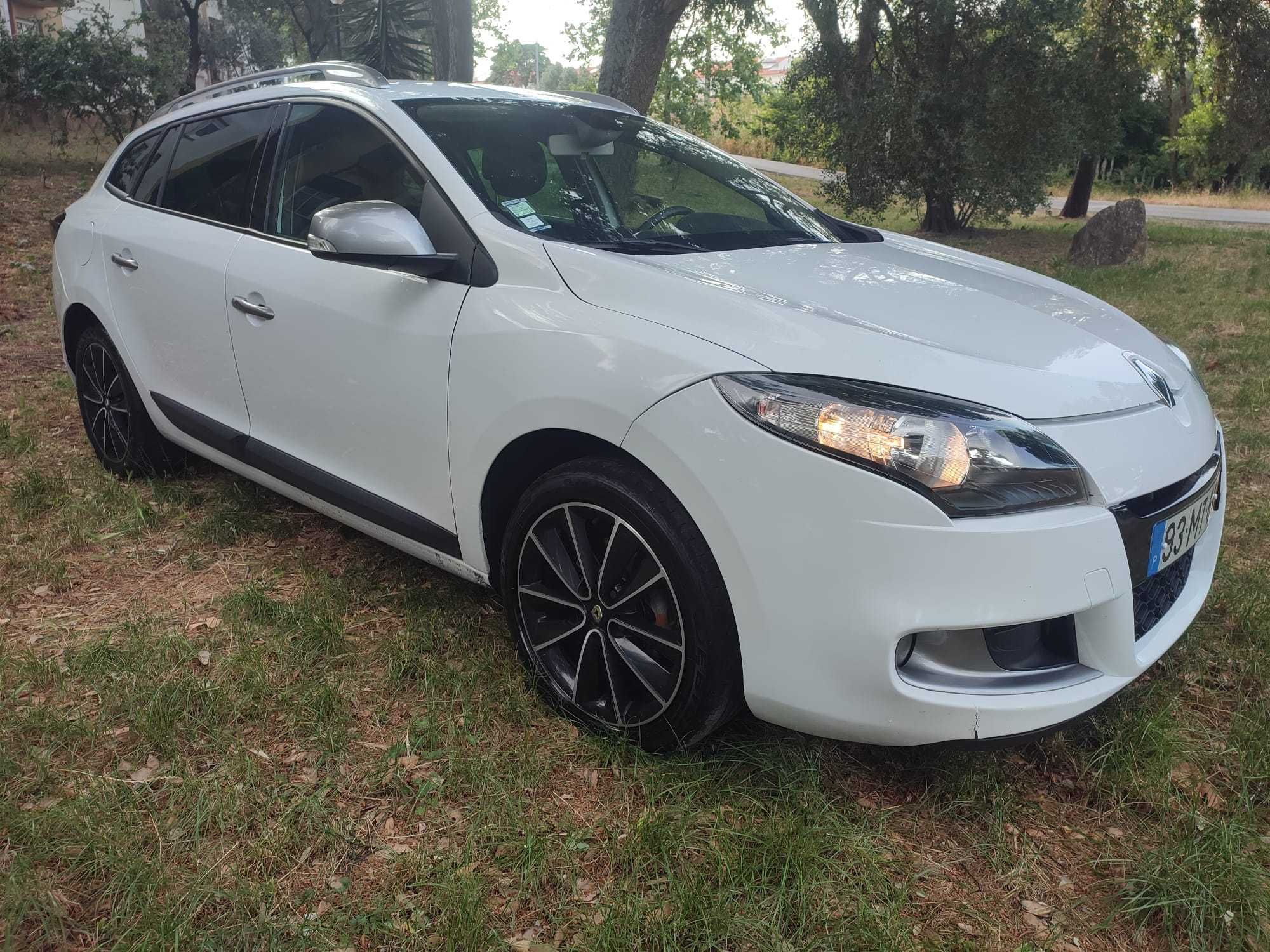 Renault Megane Sport Tourer 1.5DCI a partir de 88.65€/mês