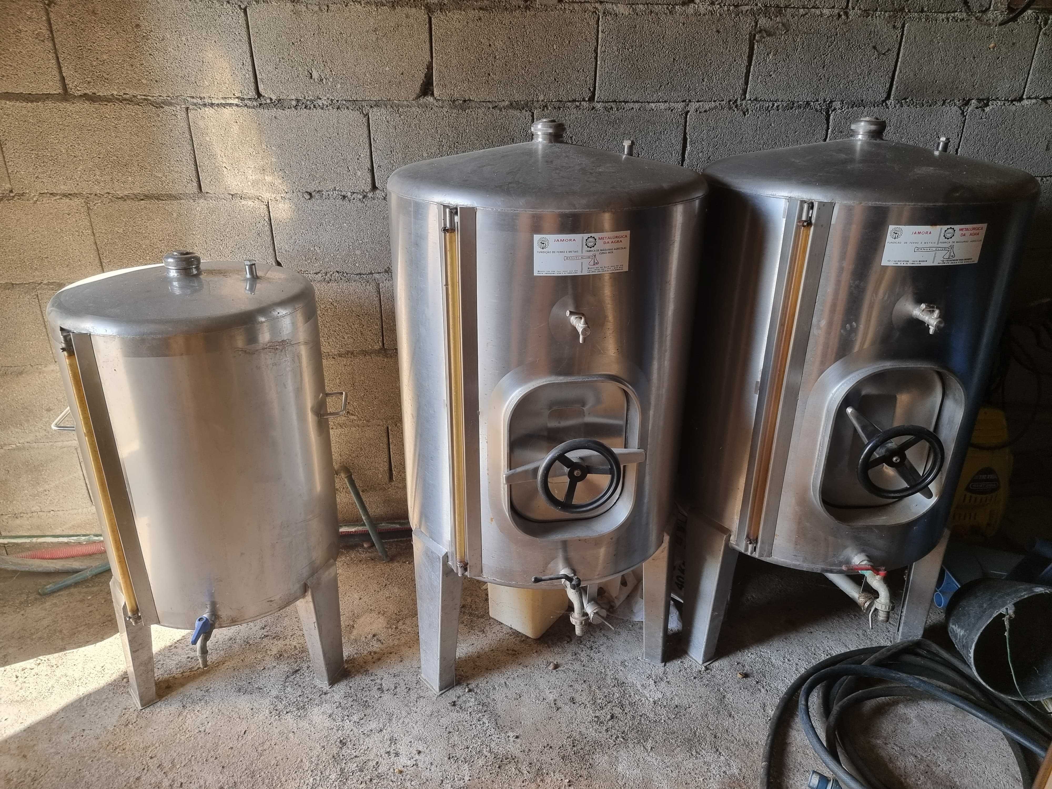 Cubas de Inox 500L e 250L – Ótimo estado!