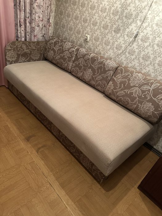 Продам диван для подростка