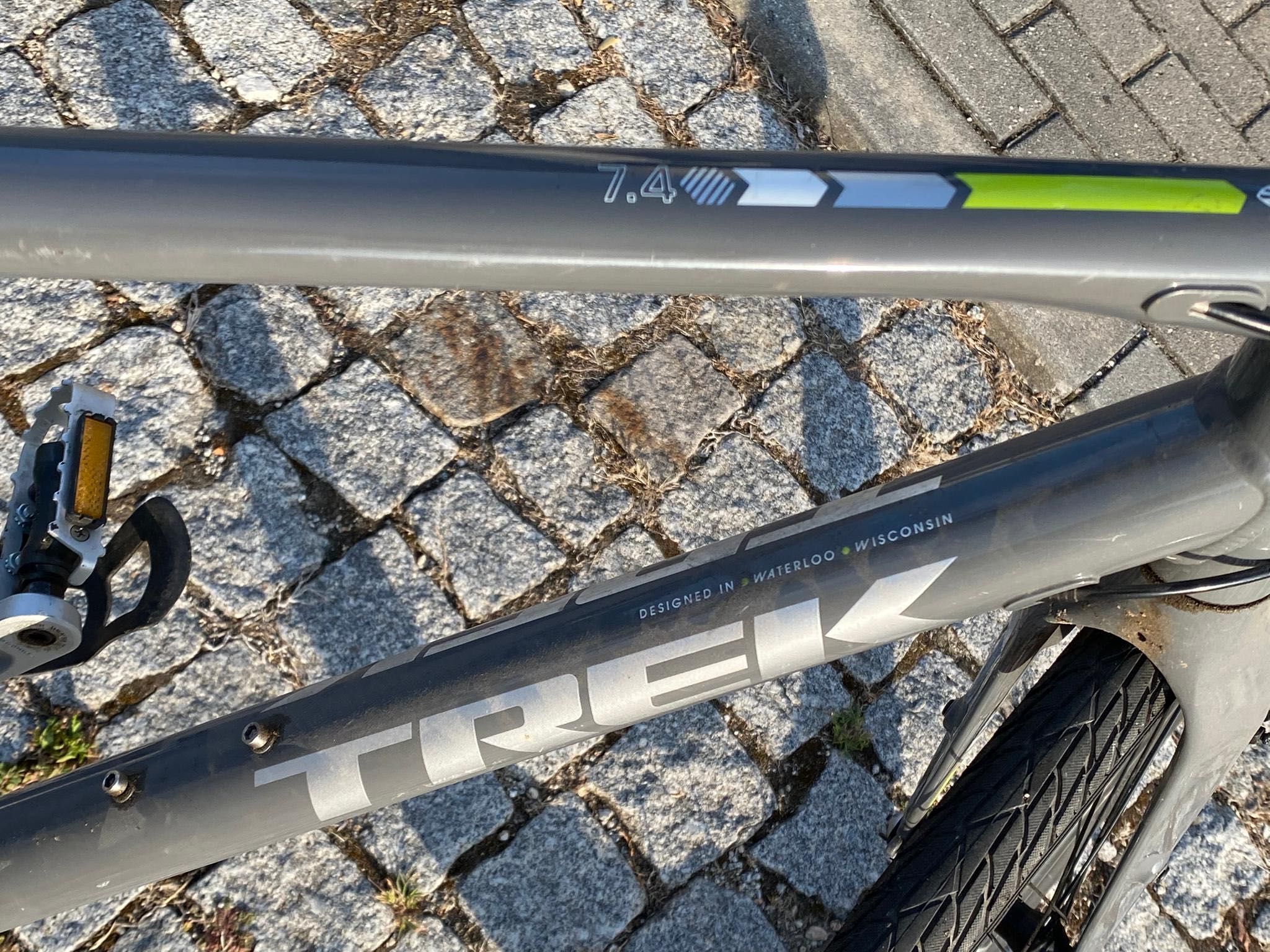 Trek 7.4 FX - tamanho L