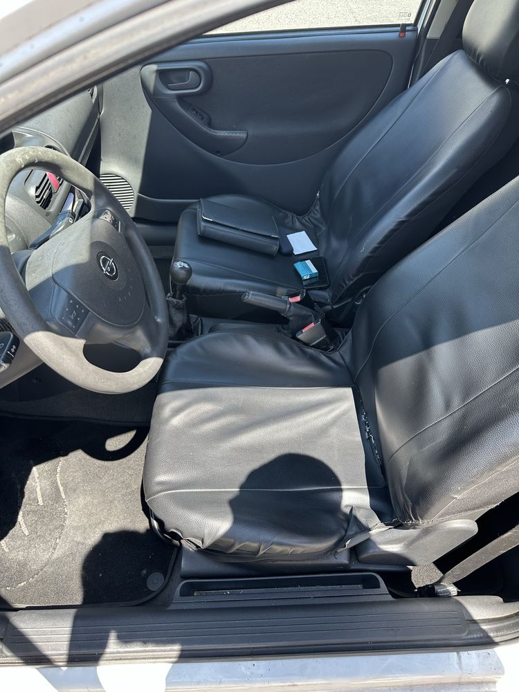 Opel corsa 1.3 cdti com sistema de som