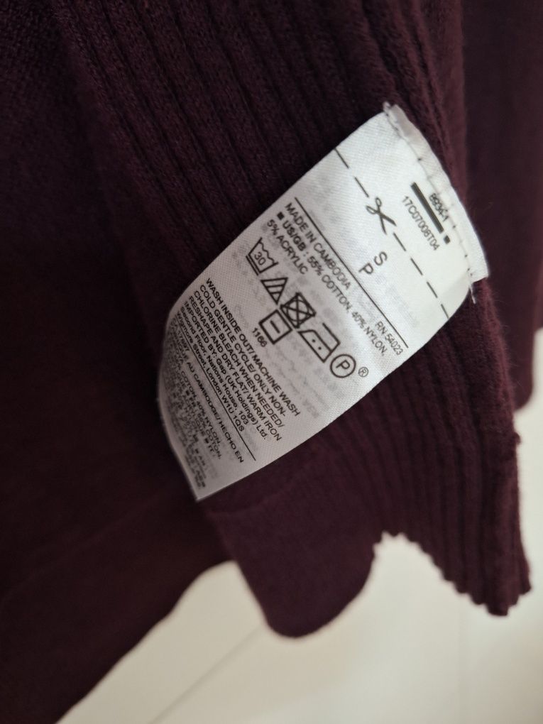 Elegancki,  klasyczny kardigan burgundowo sliwkowy Marki Gap