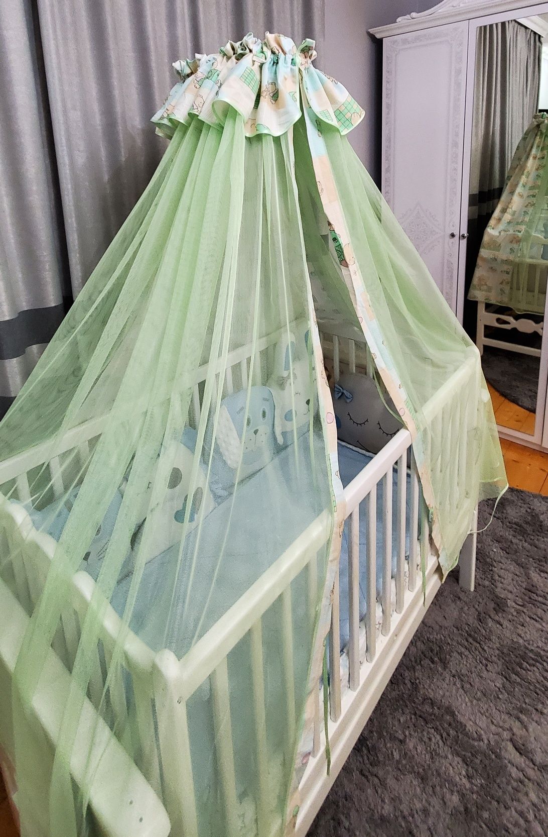 Продам балдахін зеленого кольору на дитяче ліжечко