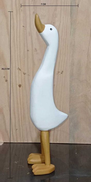 Conjunto de patos de madeira.