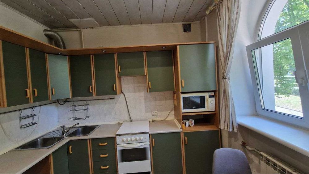 Срочно! Продам  2к Центр, Яворницького30. парк Шевченко