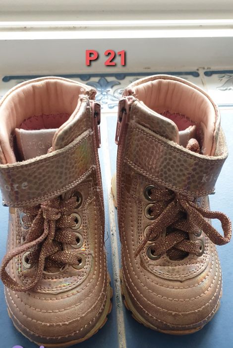 Продам дитяче шкіряне взуття