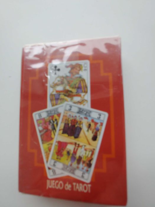 Cartas, (baralho c/26),ainda lacradas.
Arcanos Y Caballos