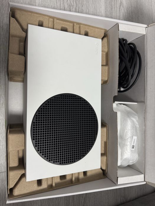 Продам Xbox series s 512 gb