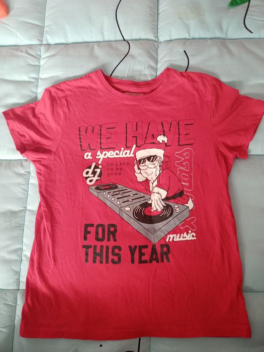 Koszulka t-shirt chłopięca z Mikołajem DJ, na 164 cm