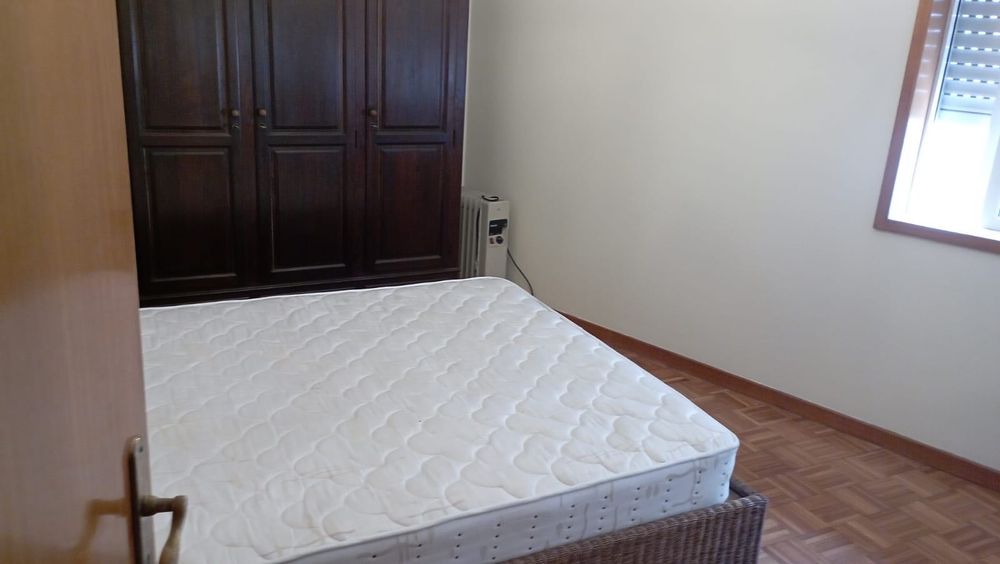 Aluga-se Apartamento T3 mobilado