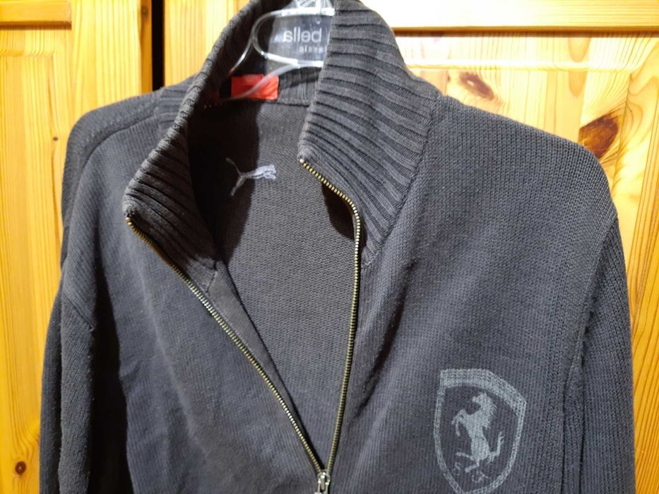 sweter młodzieżowy Ferrari - firma Puma, wzrost ok. 175