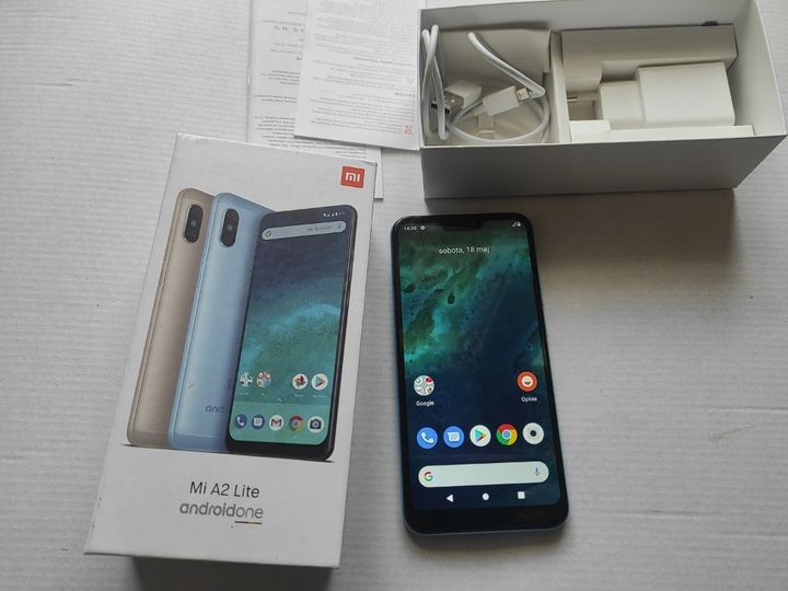 Xiaomi Mi A2 lite 3/32 stan dobry, mocna bateria 4000mAh ( 2-3 dni)