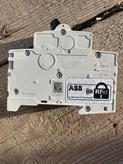 Диференціальний автомат ABB FI/LS-Schalter DS201 C16 A30