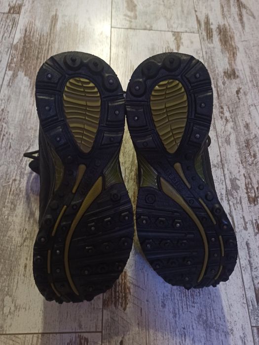 Трекінгові шиповані черевики Icebug, розмір 40