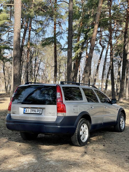 Volvo v70 cross country