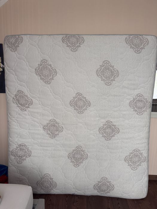 Продам матрац на ліжко 180*200