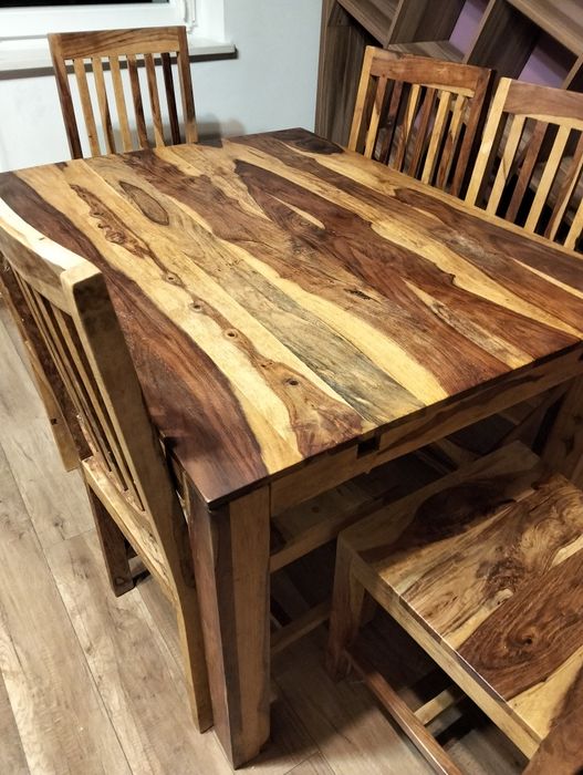 Stół z krzesłami drewno