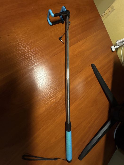 Селфіпалка синя дротове підключення