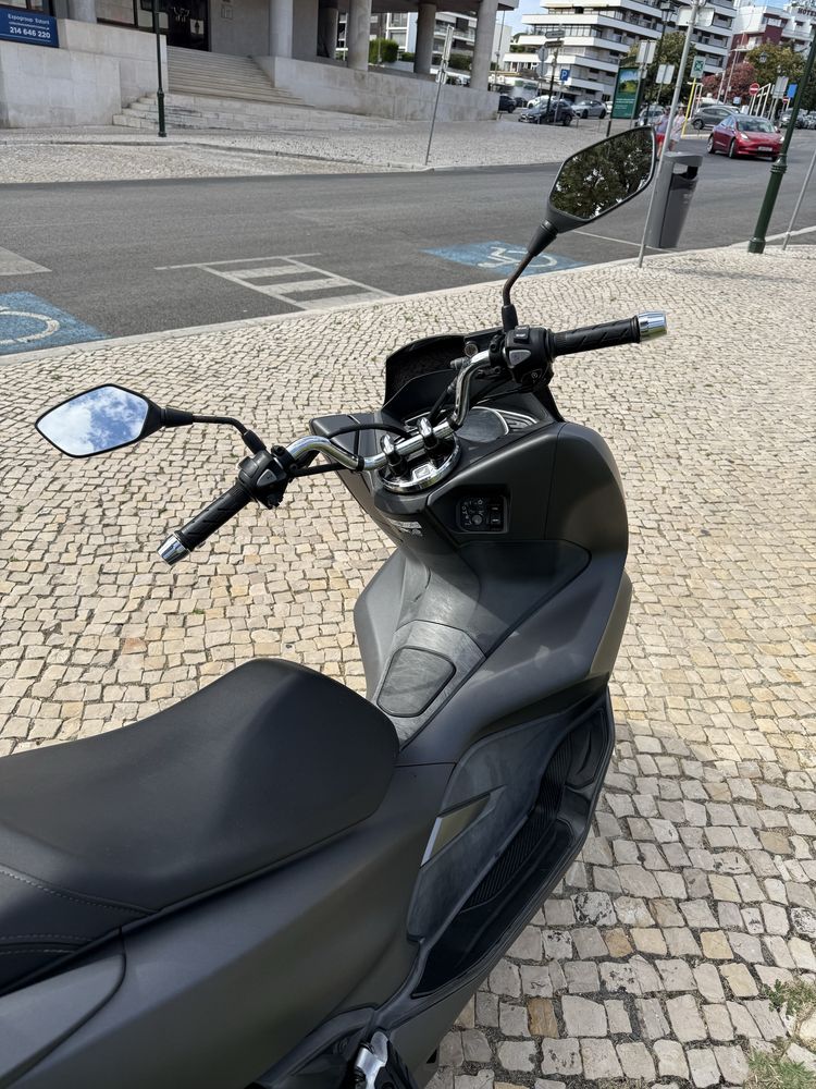 Honda pcx 125 preta