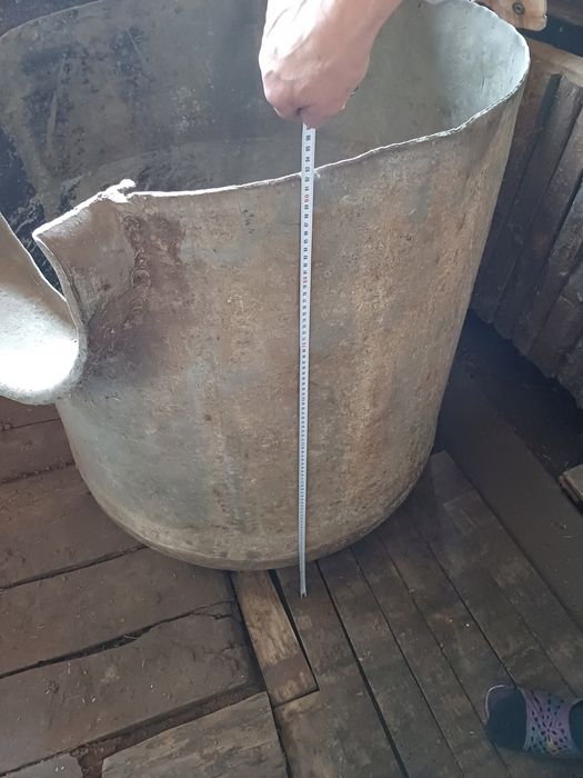 Ємність алюмінієва для будь чого(зерна або води) б/в.