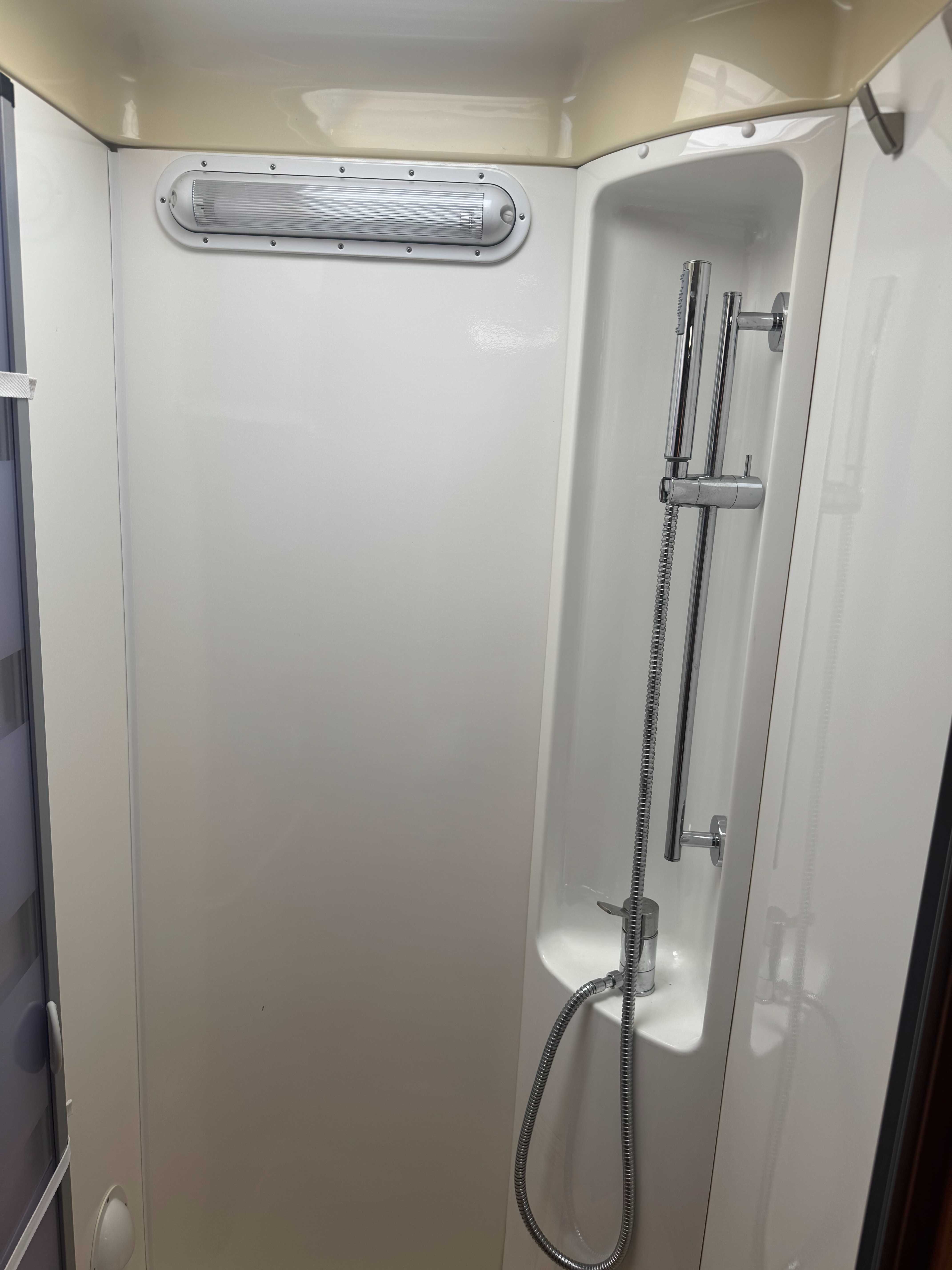 Autocaravana Integral HYMER B 694 SL