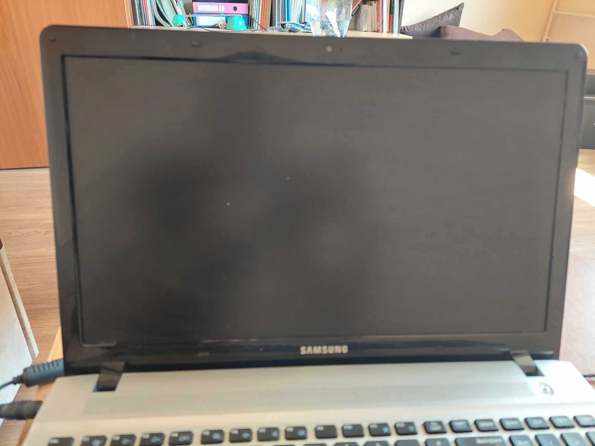 używany laptop Samsung