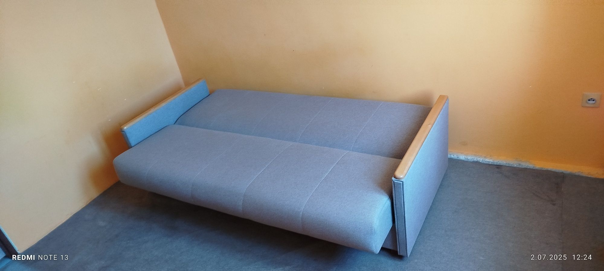 Sprzedam wersalkę bardzo dobry stan.